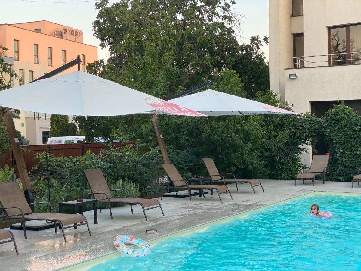 טימישוארה Hotel Perla מראה חיצוני תמונה