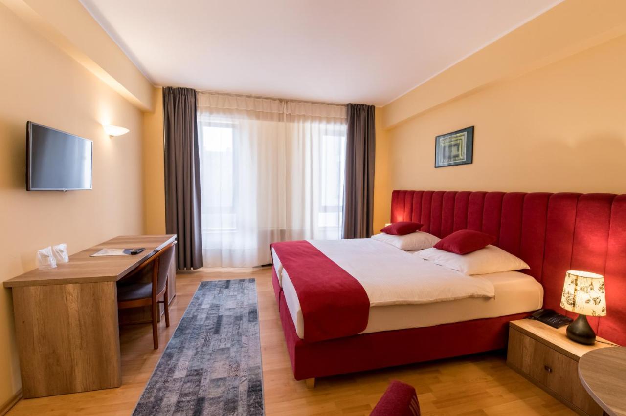 טימישוארה Hotel Perla מראה חיצוני תמונה