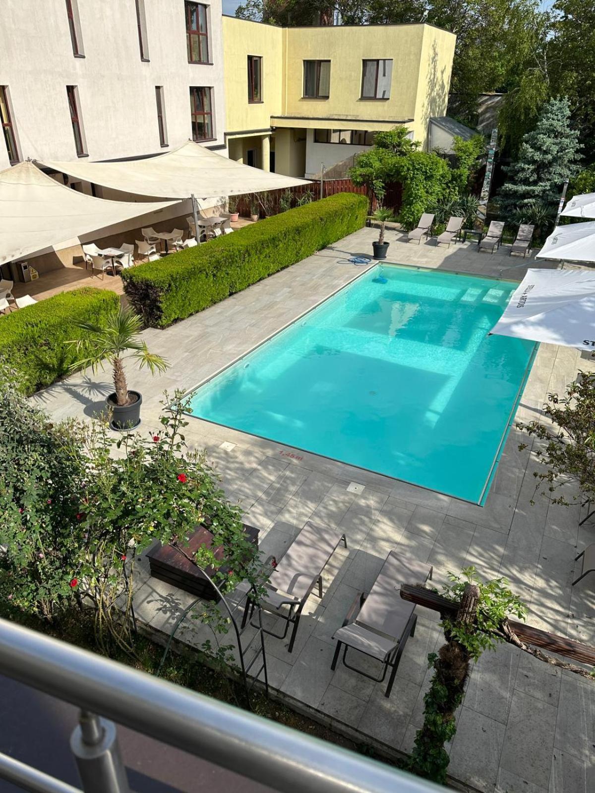 טימישוארה Hotel Perla מראה חיצוני תמונה